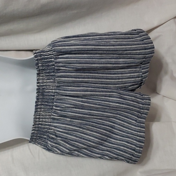Aeropostale.NWT. Blue & White Striped Shorts; Elastic Waist; Pockets Size XS - Picture 6 of 14